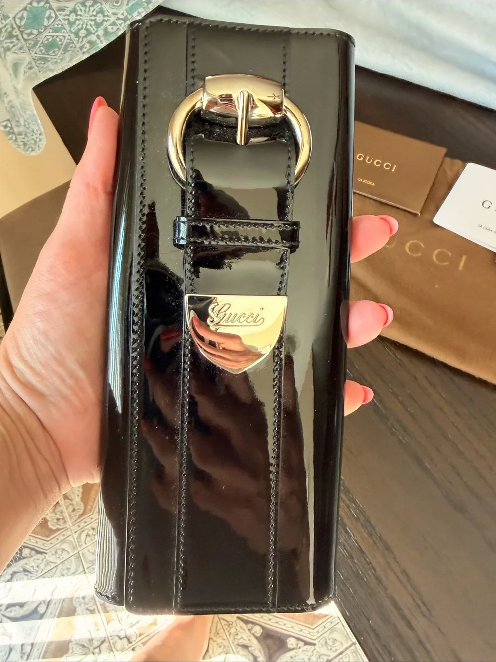 Gucci sleek card